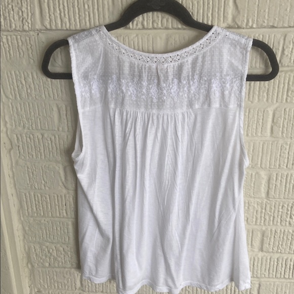 Lucky Brand white Lace tank Top like new maybe worn once - Picture 4 of 6